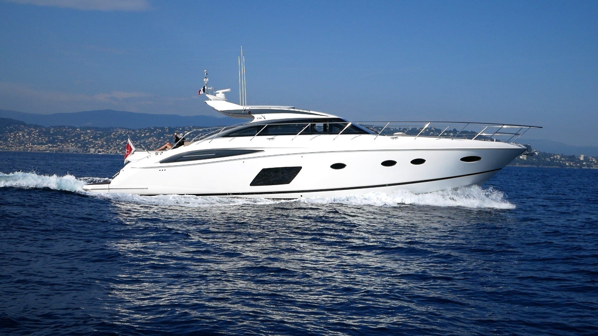 Location de Yachts - PRINCESS V62S - EN - Dream Yachting